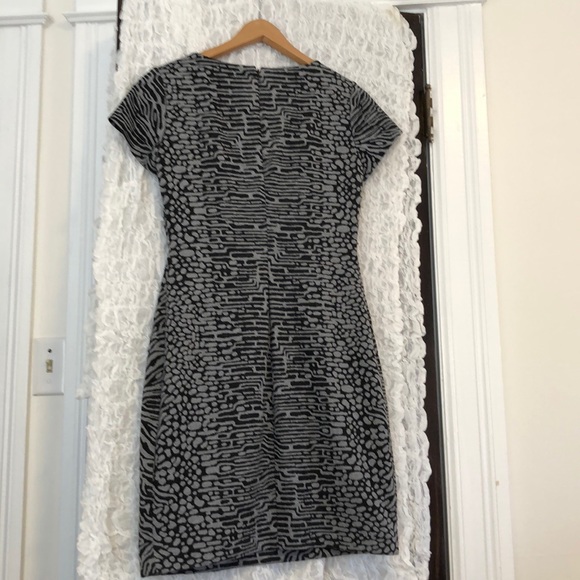 Calvin Klein size 8p dress. - Picture 3 of 4